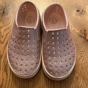 Native Water Shoes - Pink Glitter C11